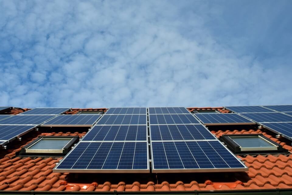 Fanático apilar caloría Todo sobre la instalación de placas solares - factorenergia