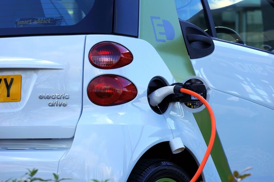 Instalar cargador de coche eléctrico - factorenergia