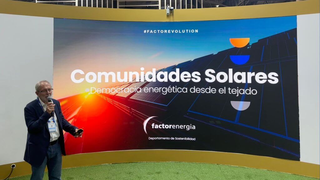 Antoni Franquesa, director del Departamento de Transición Energética de Factorenergia, durante su presentación sobre Comunidades Solares en el Smart City Expo World Congress 2025 en Barcelona.